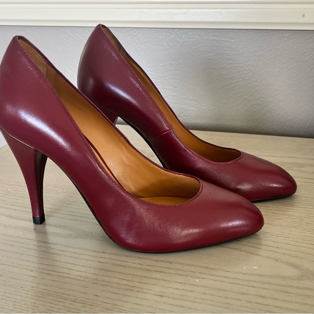 Sezane burgundy leather pumps